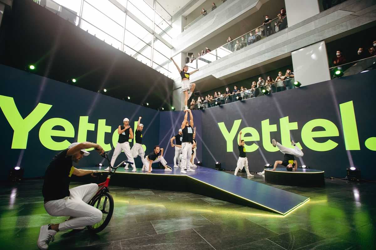 FLIP UNIT PRODUCTION tailormade show for Yettel.